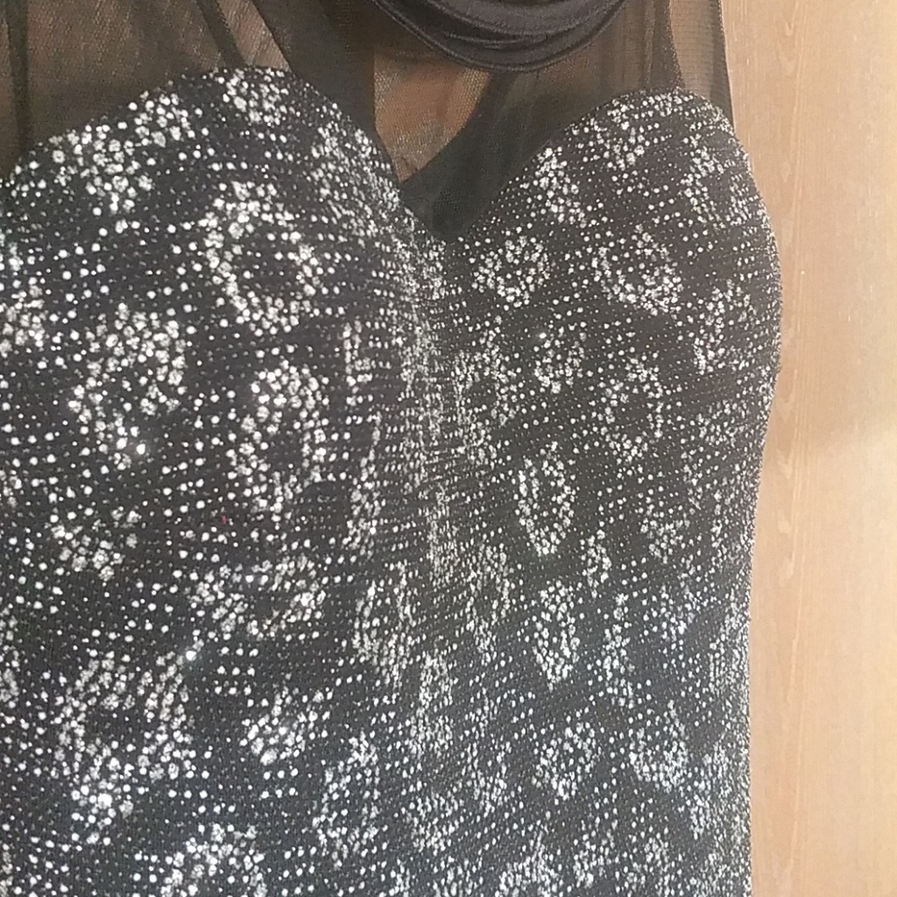 Dress - Picture 4 of 4